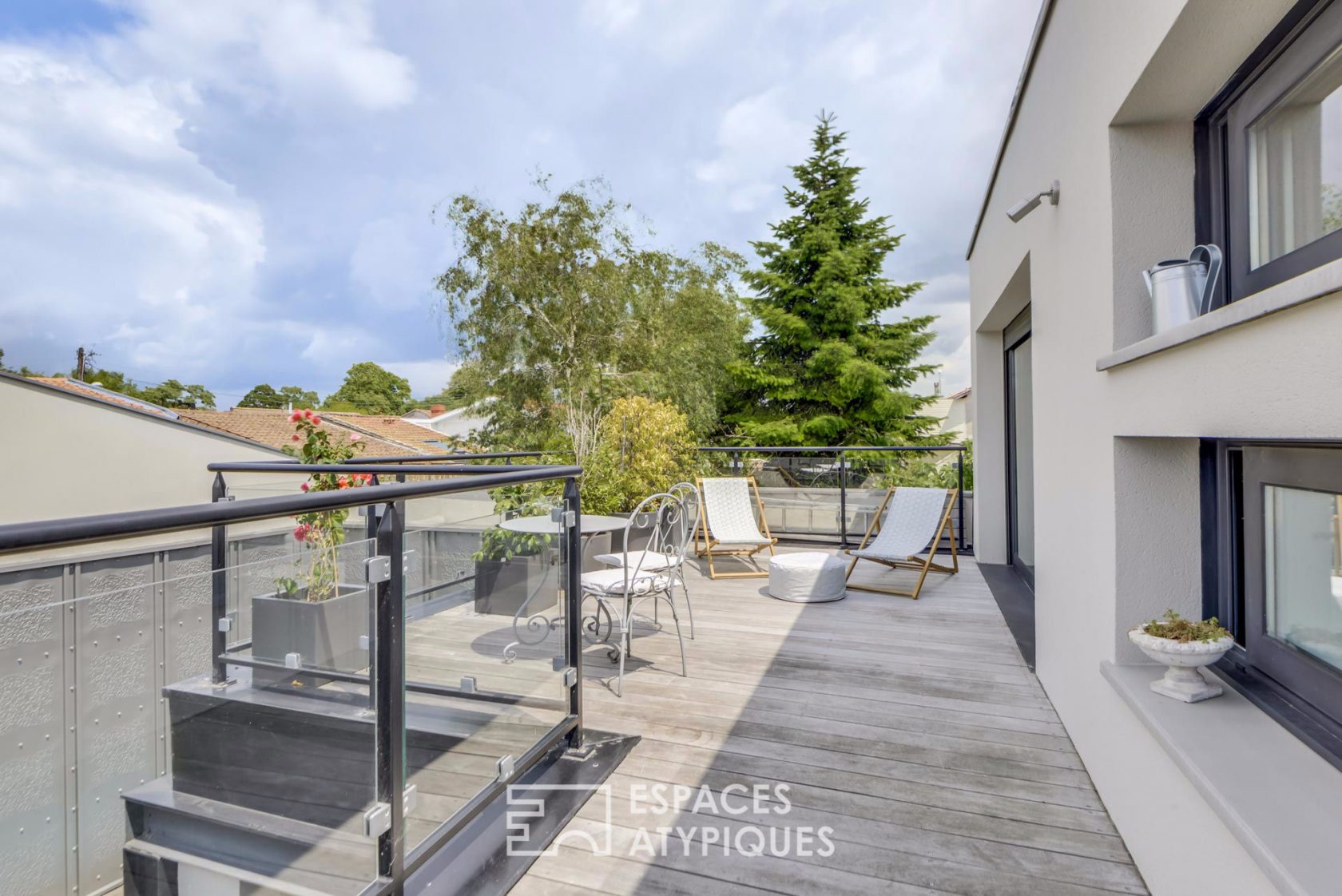 Élégante contemporaine réalisée par Architecte