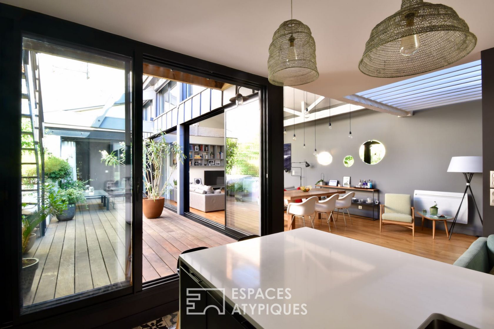 Loft avec terrasse sur les quais