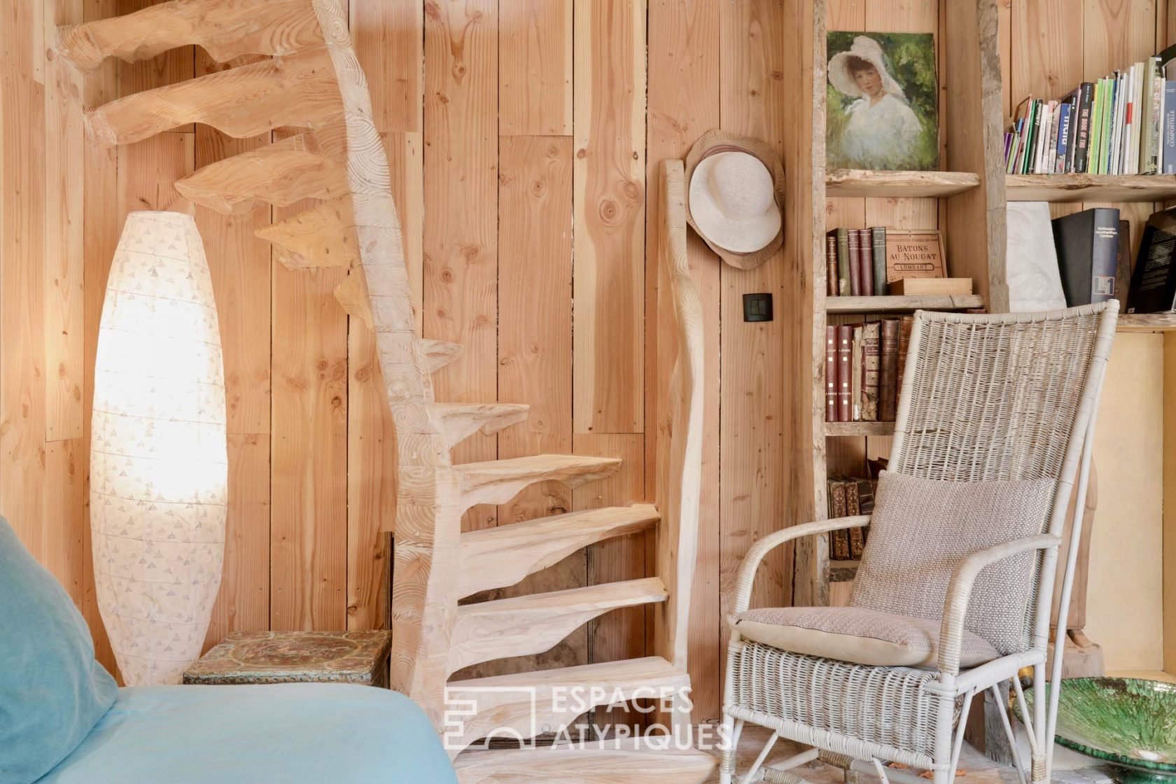 Maison zen en bois avec terrasse à la Bastide