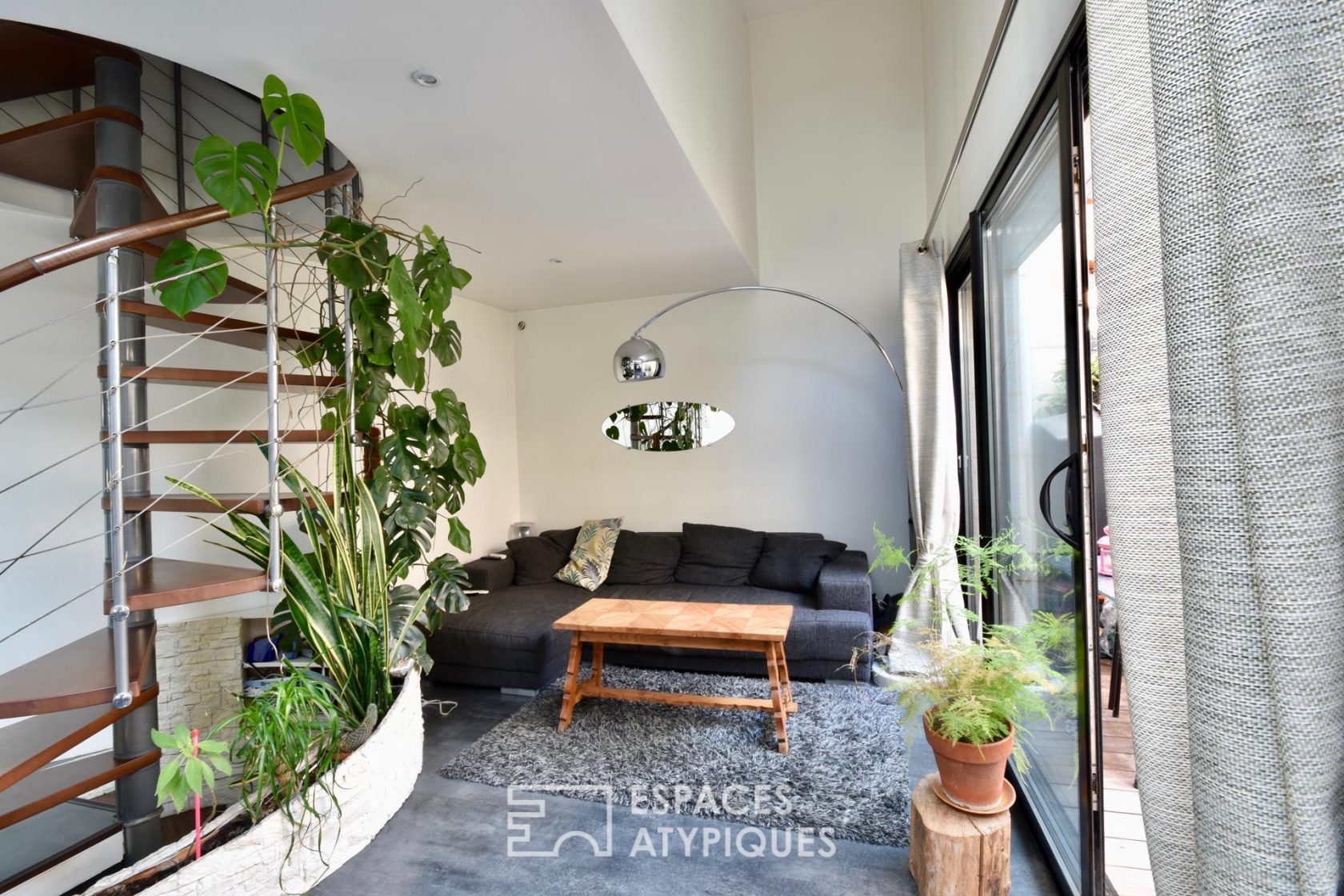 Loft contemporain avec terrasse