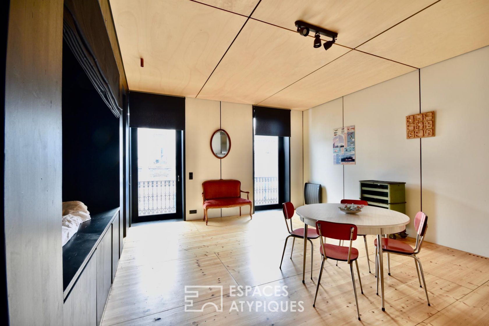 Cocoon apartment designed as a loft spirit