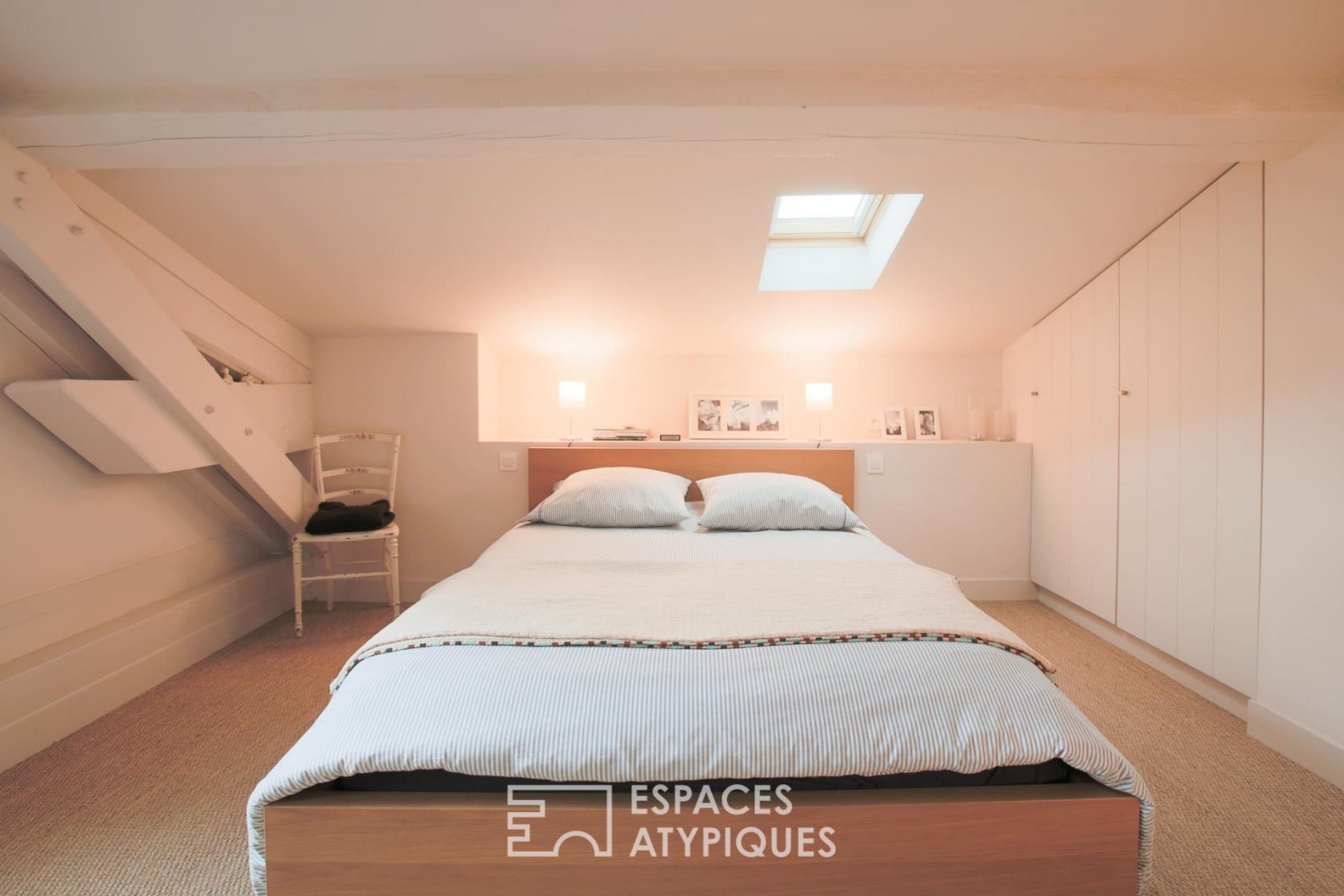 Loft with terrace and open view at the Bastide