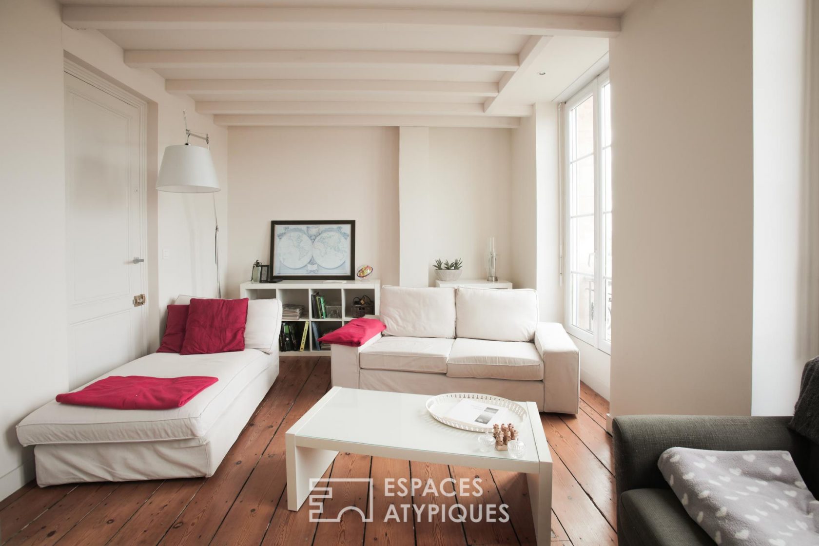Loft with terrace and open view at the Bastide