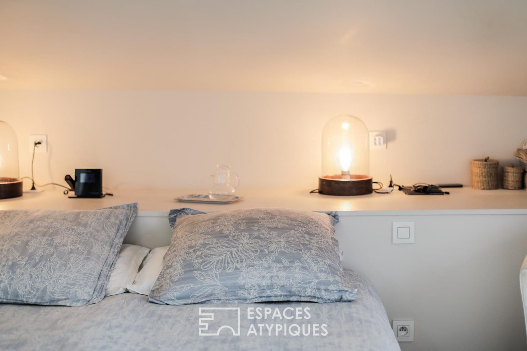 Loft with terrace and open view at the Bastide
