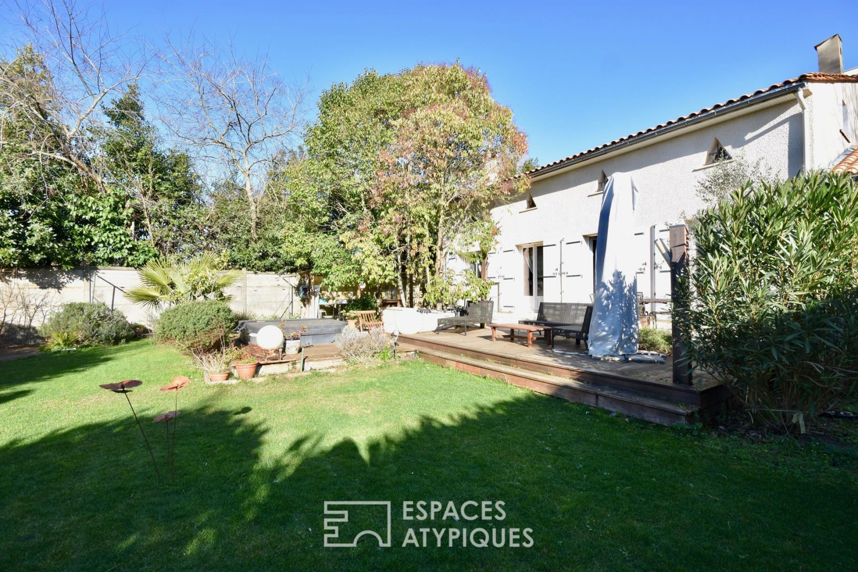 Jolie maison familiale avec grand jardin et Jacuzzi à Caudéran