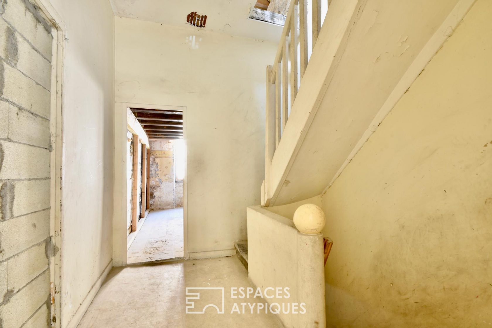 Triplex townhouse with terrace to revisit