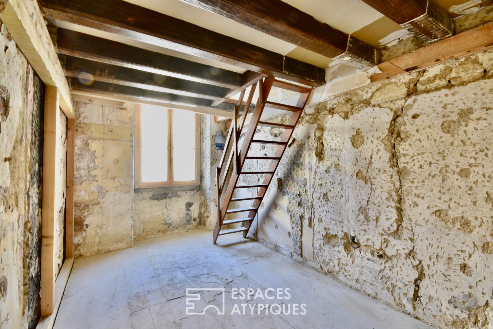 Triplex townhouse with terrace to revisit