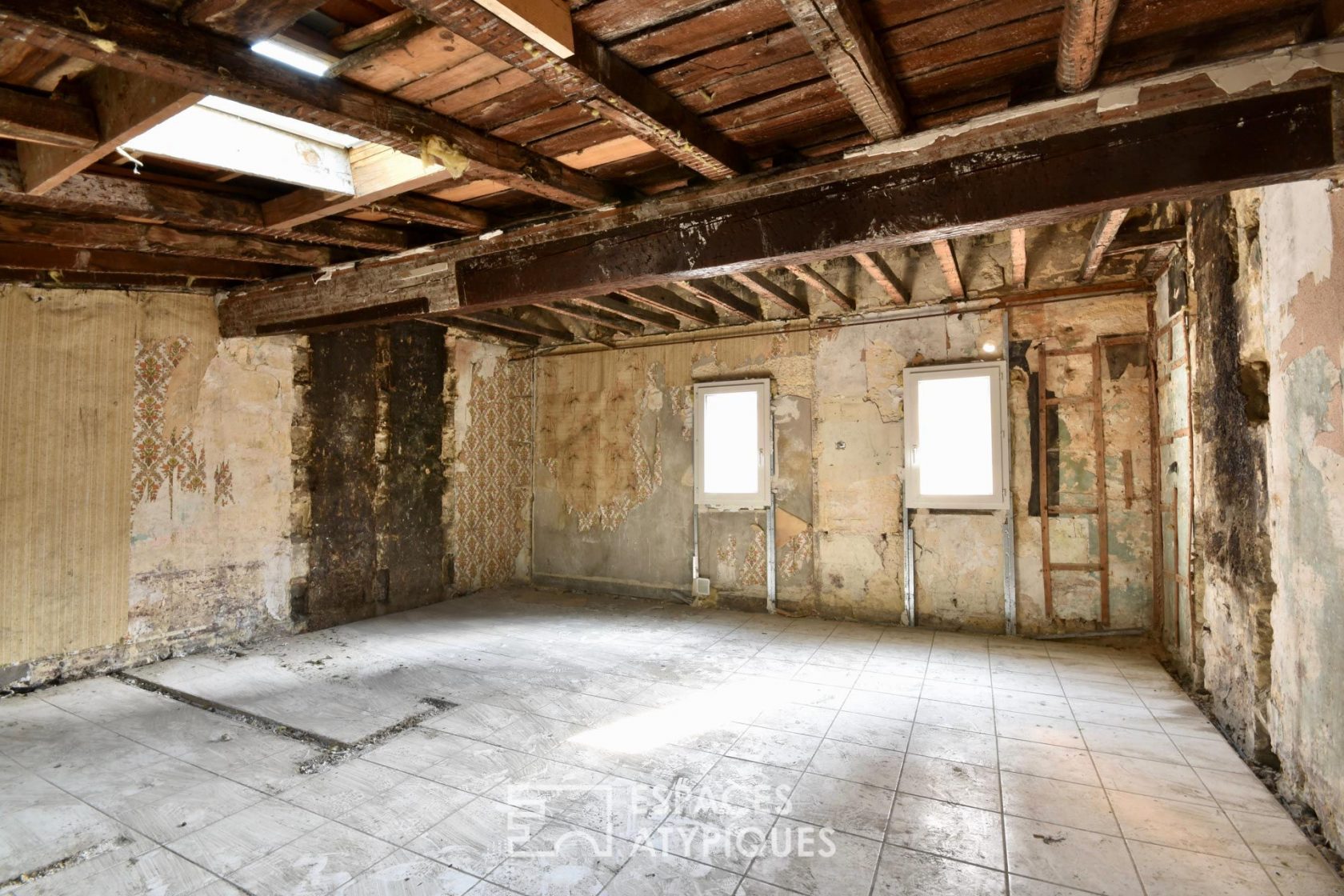 Triplex townhouse with terrace to revisit