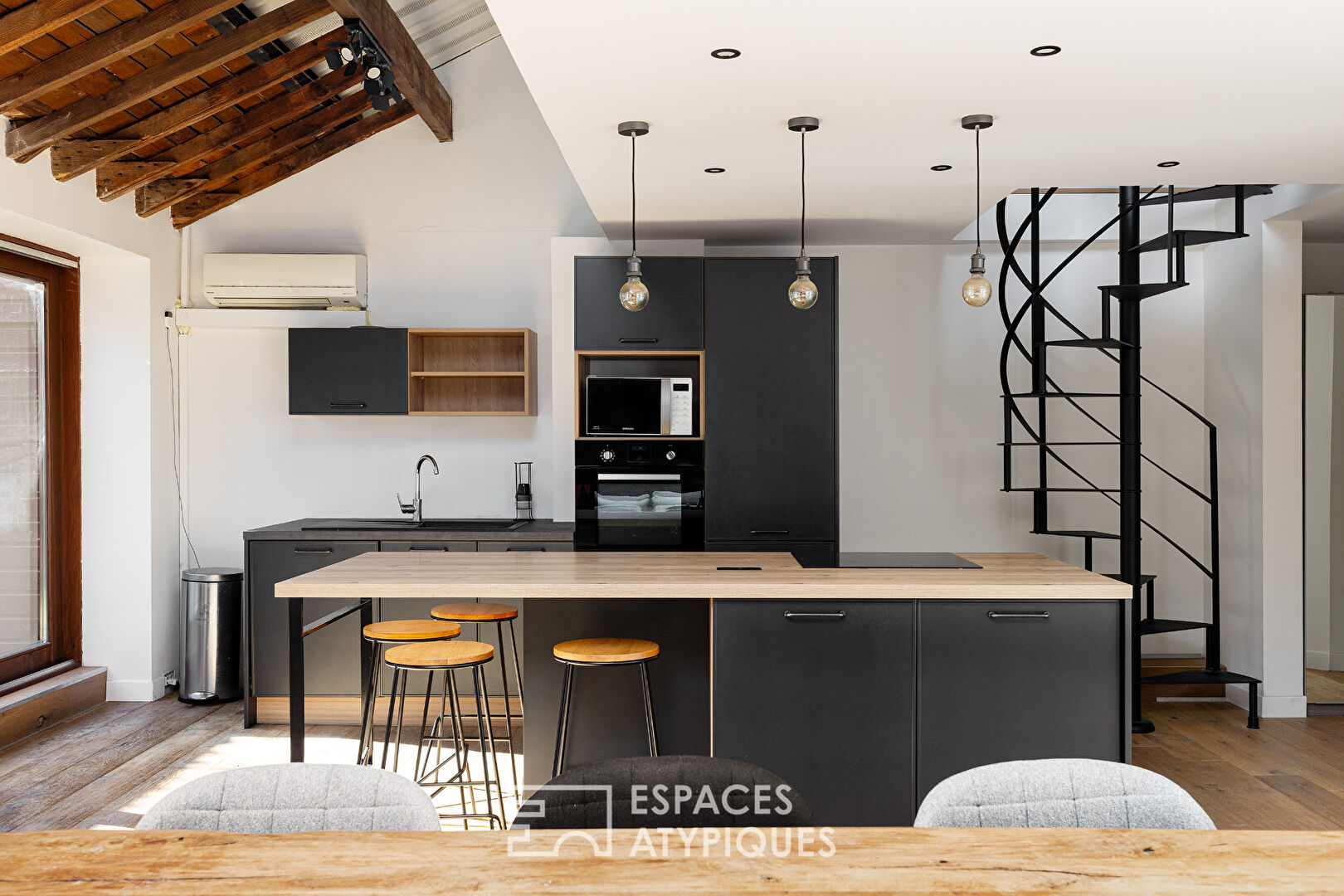 Loft avec terrasse