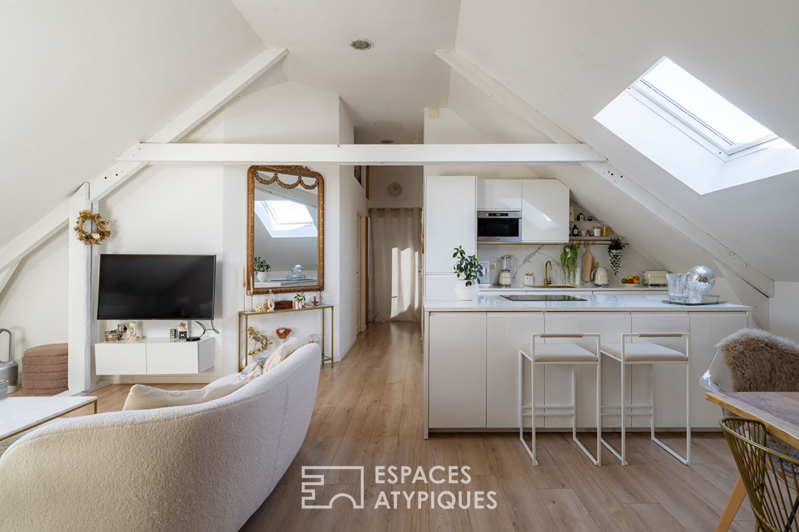 Light-filled loft in a former dye house