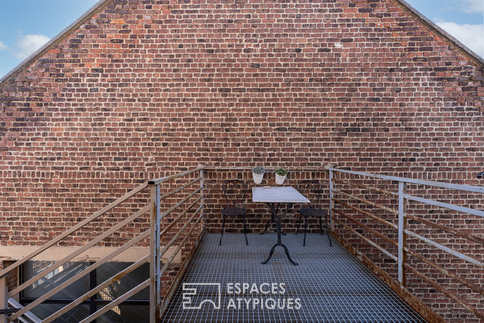 Light-filled loft in a former dye house