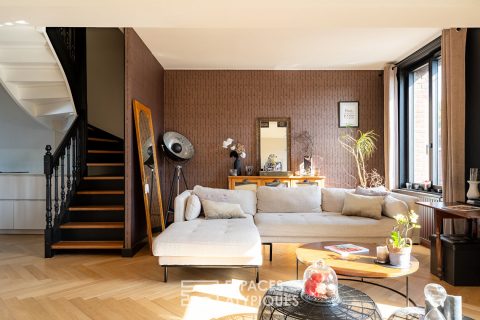 Triplex with terrace, rare volumes and unobstructed view