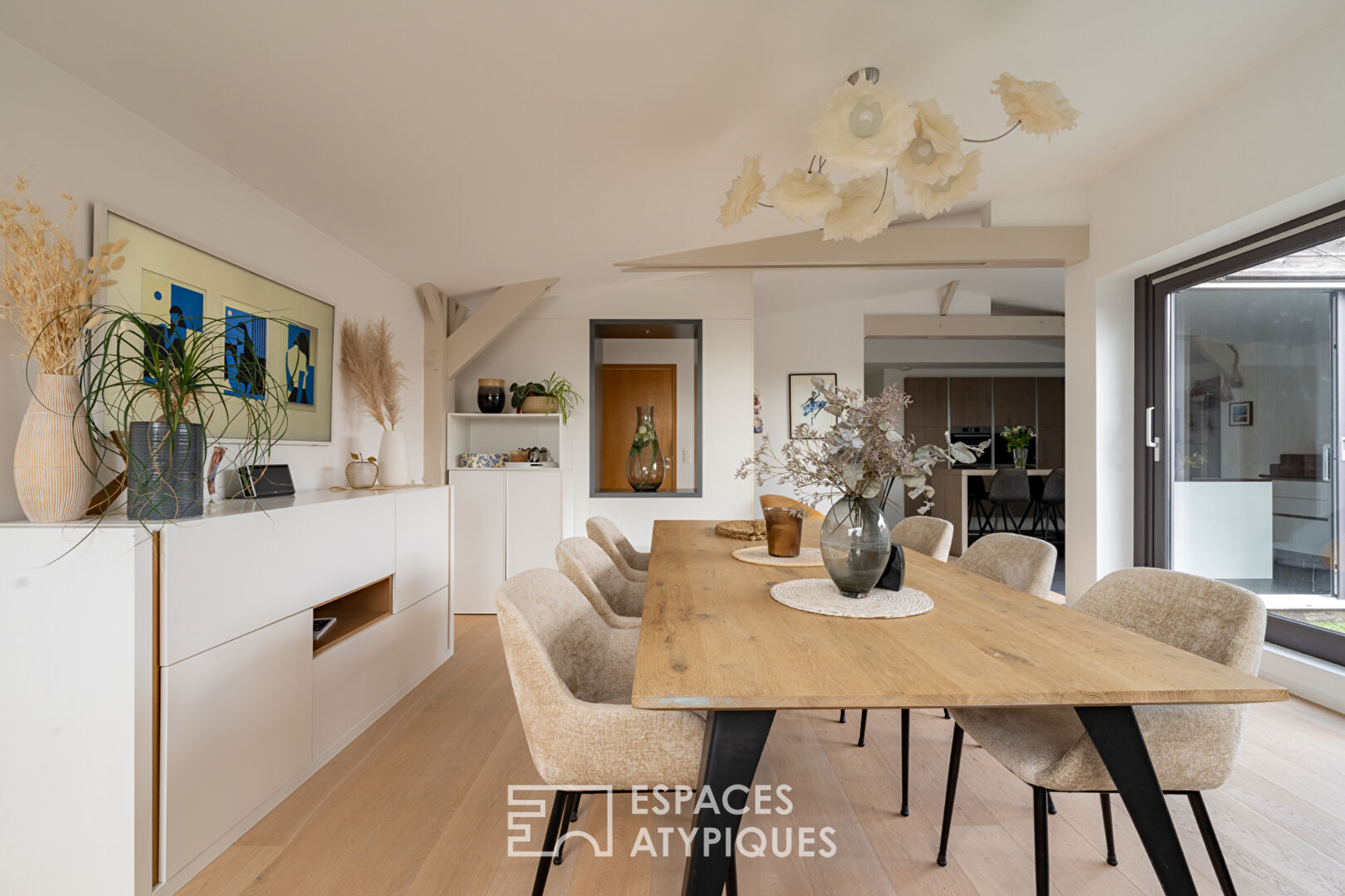 Loft d’exception sur les toits d’un château industriel Barbieux