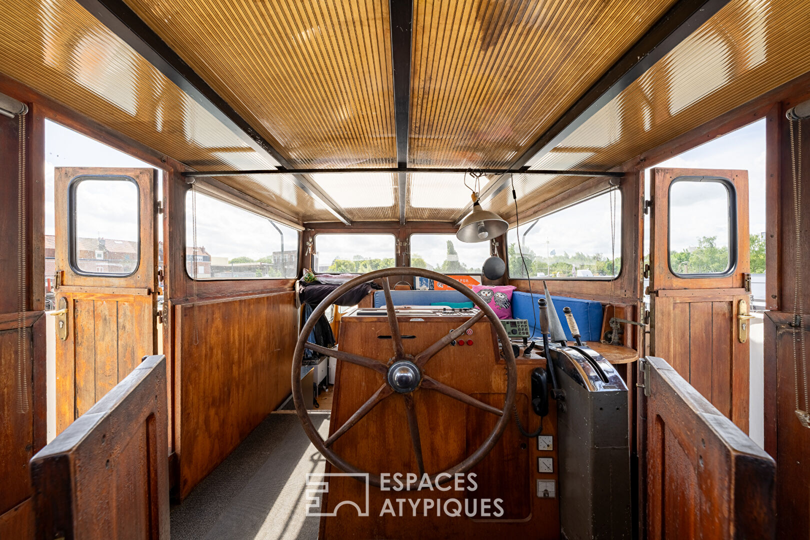 Une maison sur l’eau à proximité de la citadelle