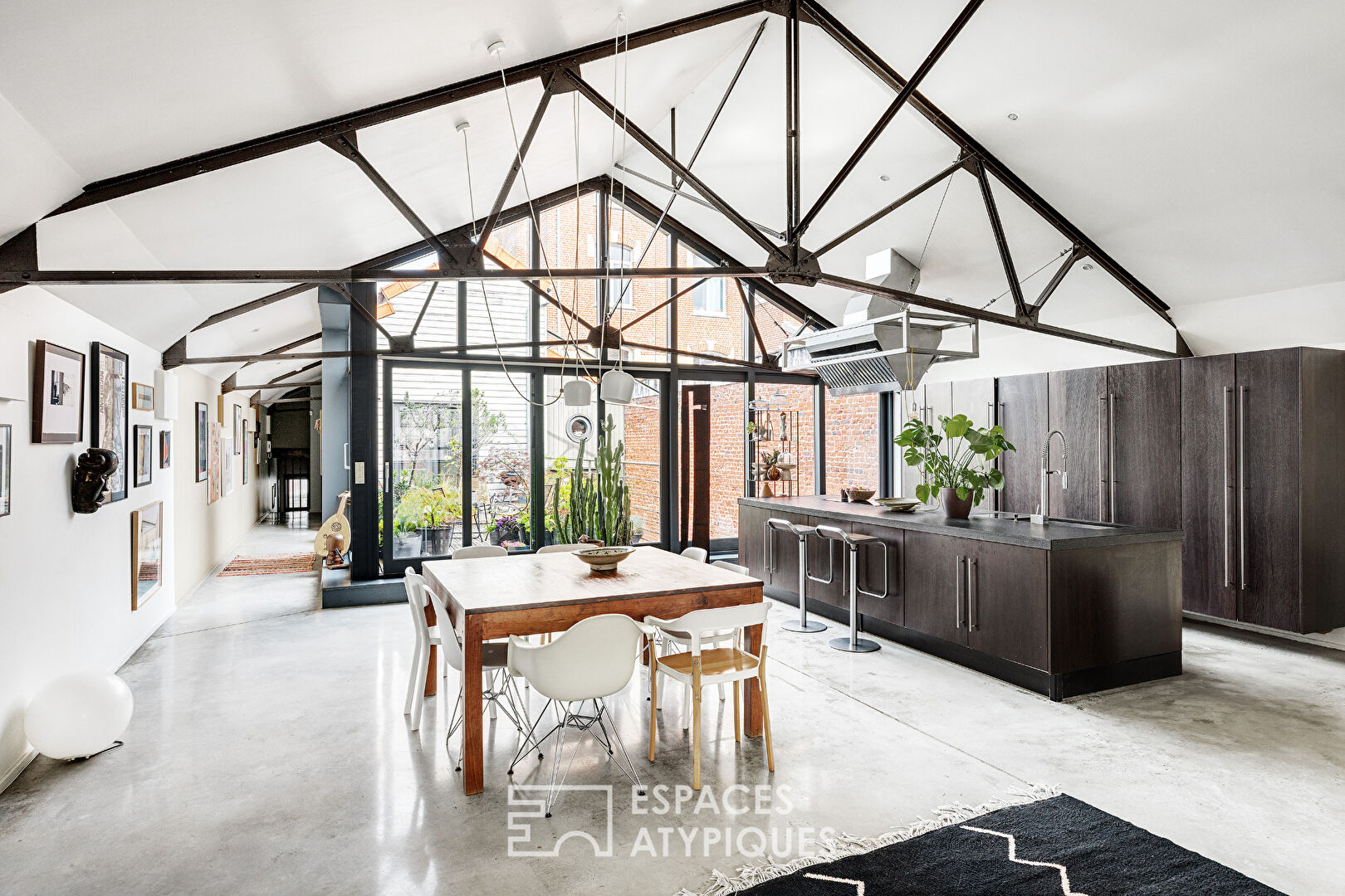Contemporary loft with patio, in the heart of Wazemmes