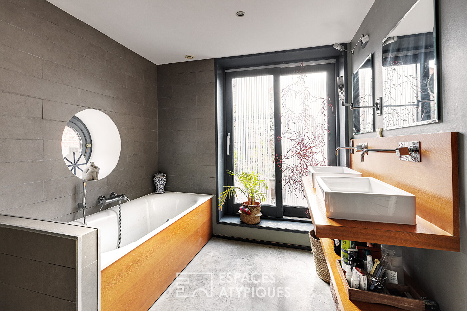 Contemporary loft with patio, in the heart of Wazemmes