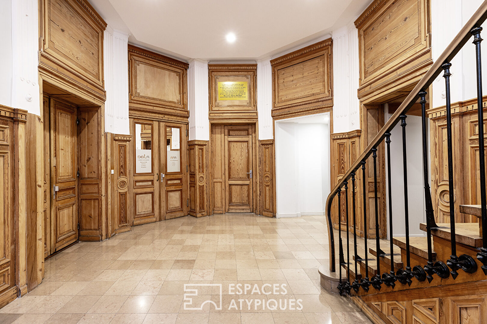 Duplex avec cachet XIXème siècle et intérieur moderne