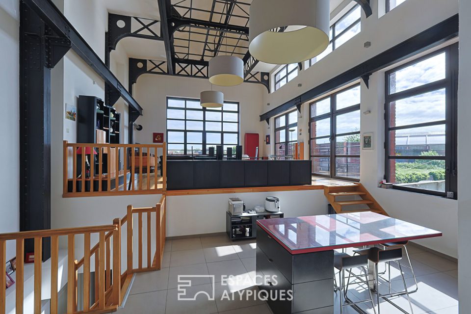 Loft industriel aux lignes singulières