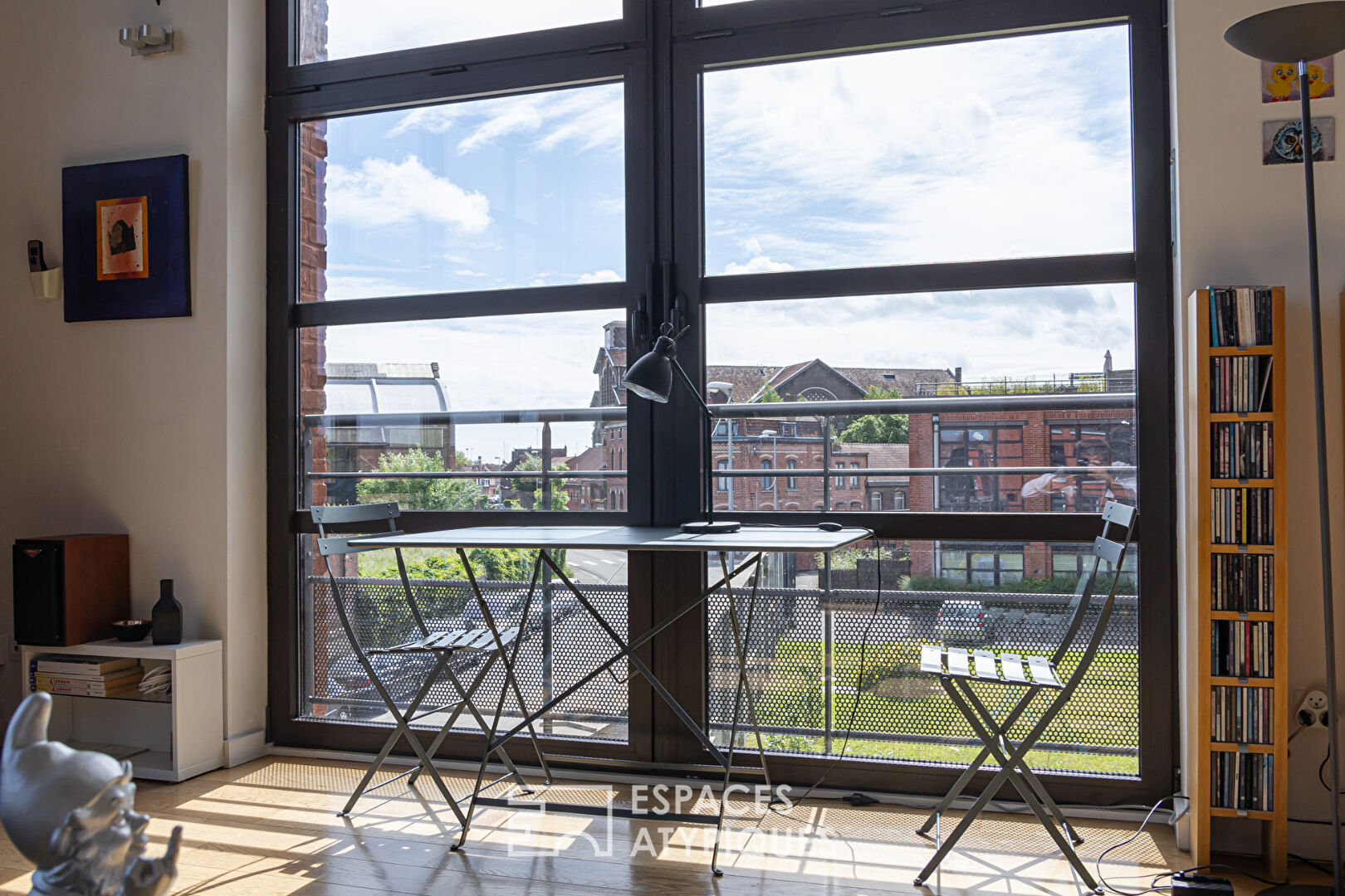 Loft industriel aux lignes singulières