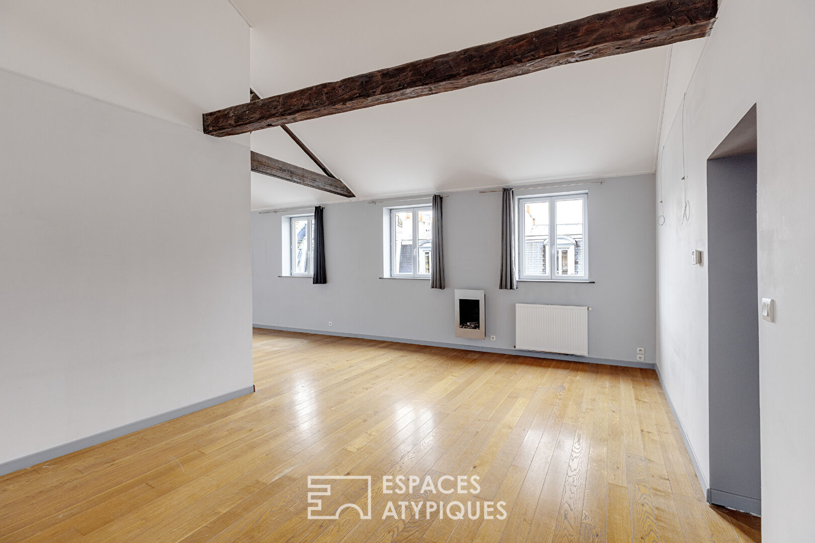 Appartement en dernier étage et terrasse sur les toits du Vieux-Lille