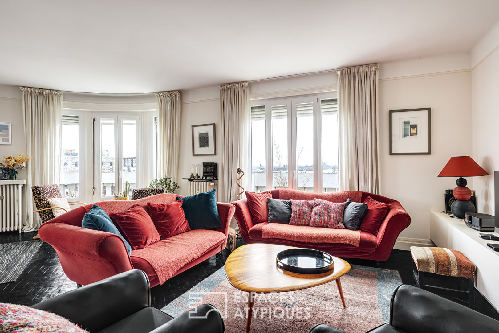 Top floor apartment with panoramic views