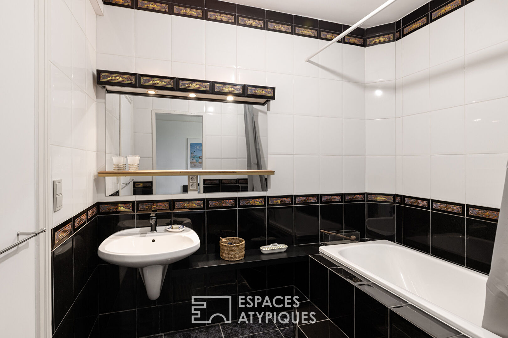 Top floor apartment with panoramic views