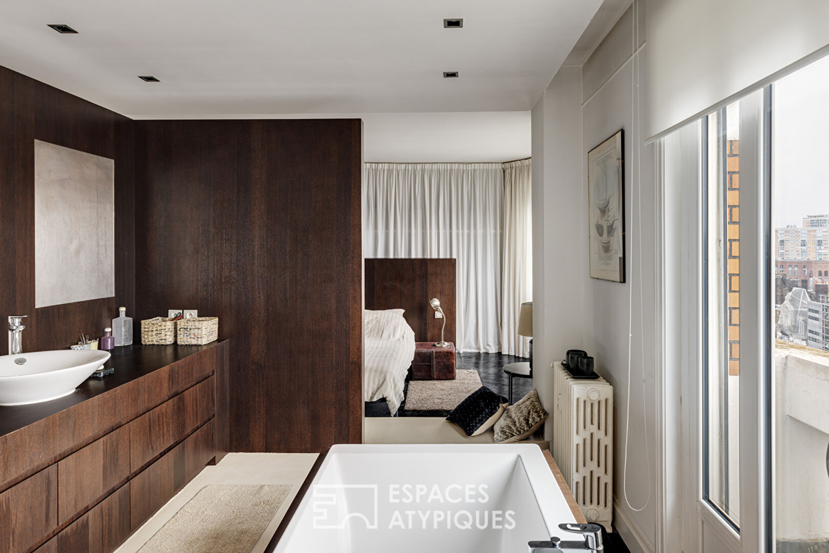 Top floor apartment with panoramic views