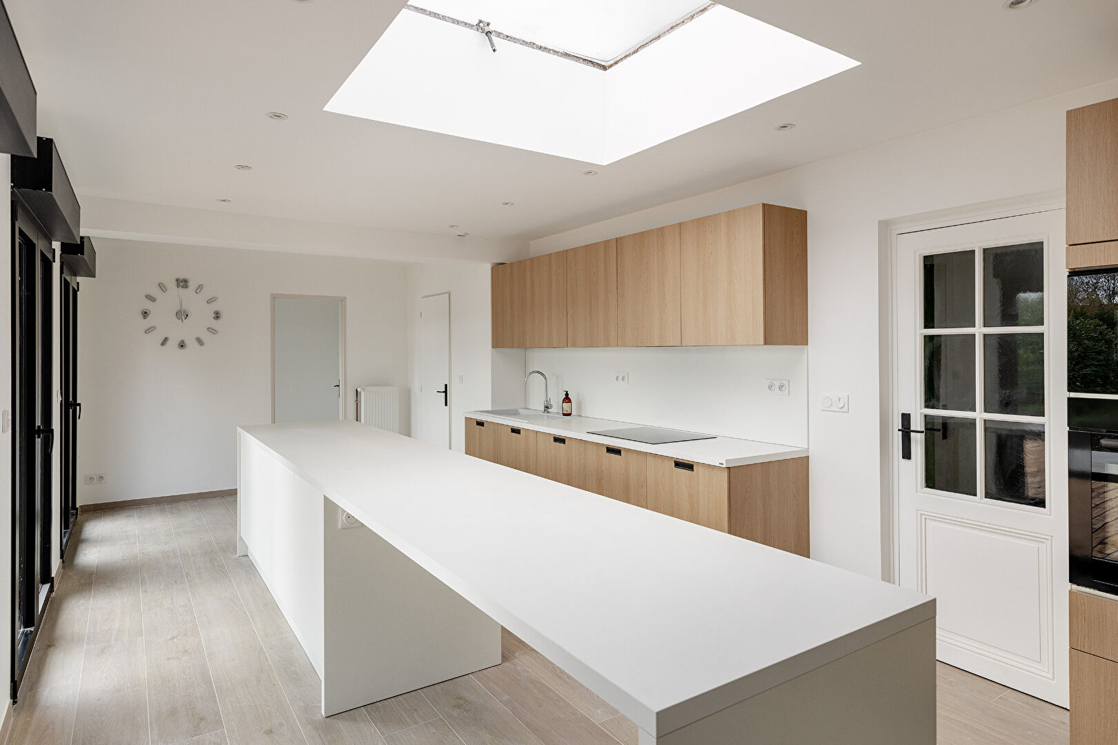 Flamande contemporaine au salon cathédrale