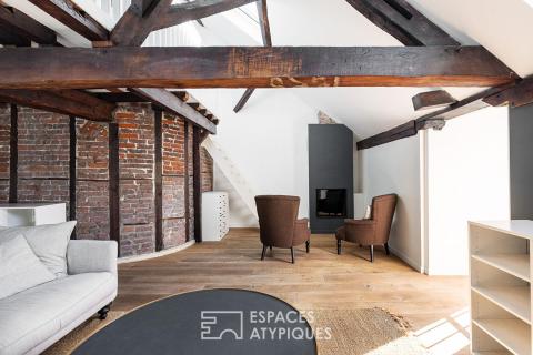 Duplex urbain boisé avec vue privée et garage