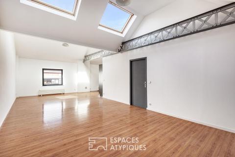 Loft lumineux sous les toits de Roubaix