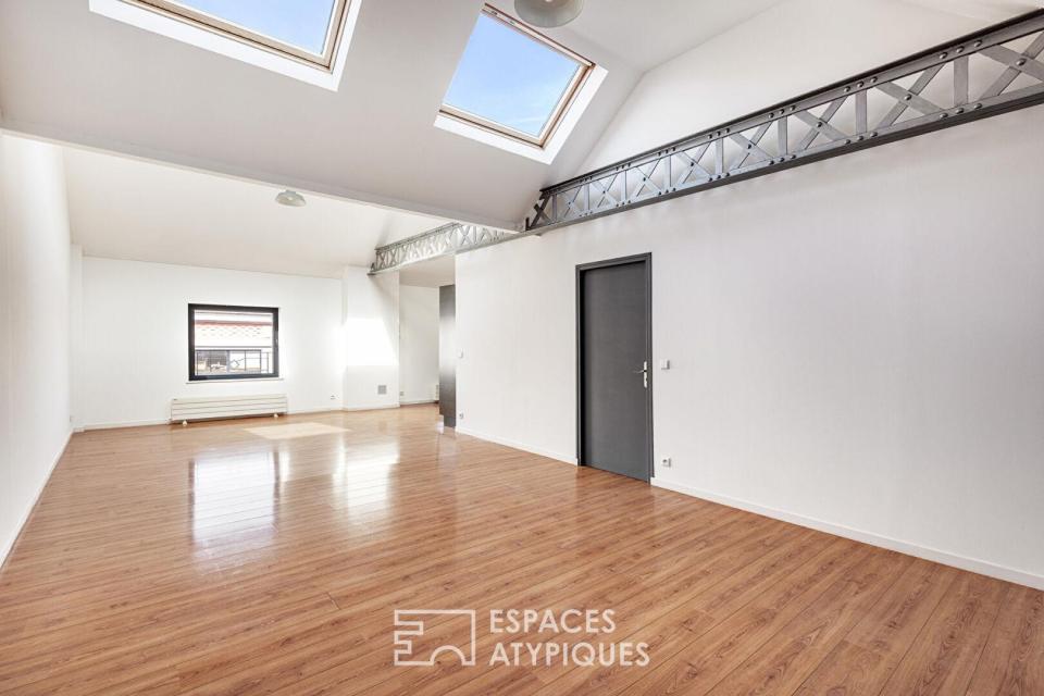 Loft lumineux sous les toits de Roubaix
