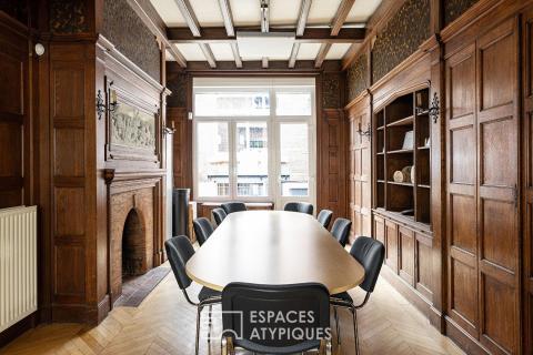 Espace professionnel au style bourgeois avec terrasse