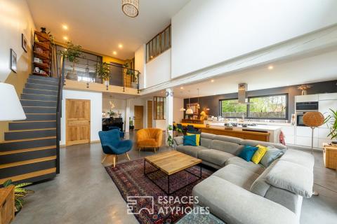 Maison contemporaine au coeur d&rsquo;une ancienne menuiserie