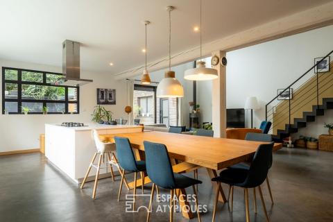 Maison contemporaine au coeur d&rsquo;une ancienne menuiserie