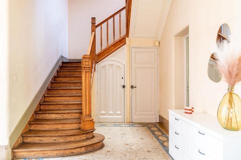 Maison de maître au charme authentique avec son jardin arboré