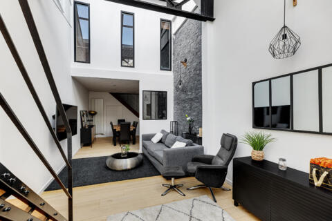 Loft au charme industriel avec jardin privatif à Hem