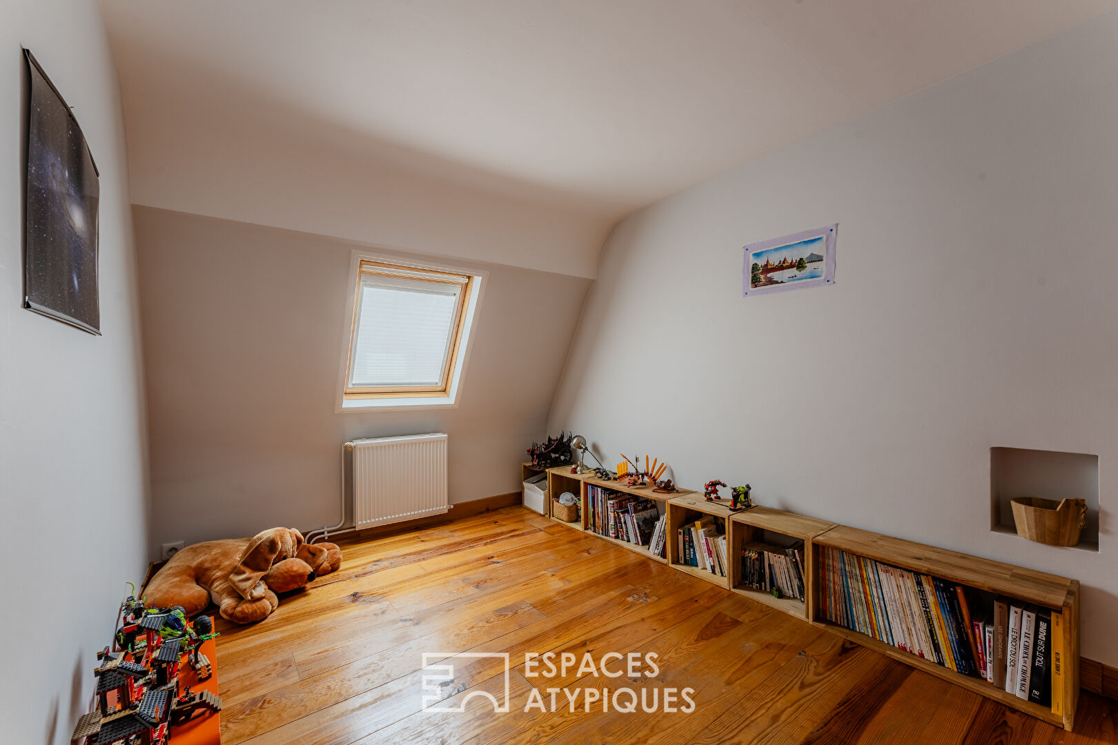 Triplex with a townhouse feel