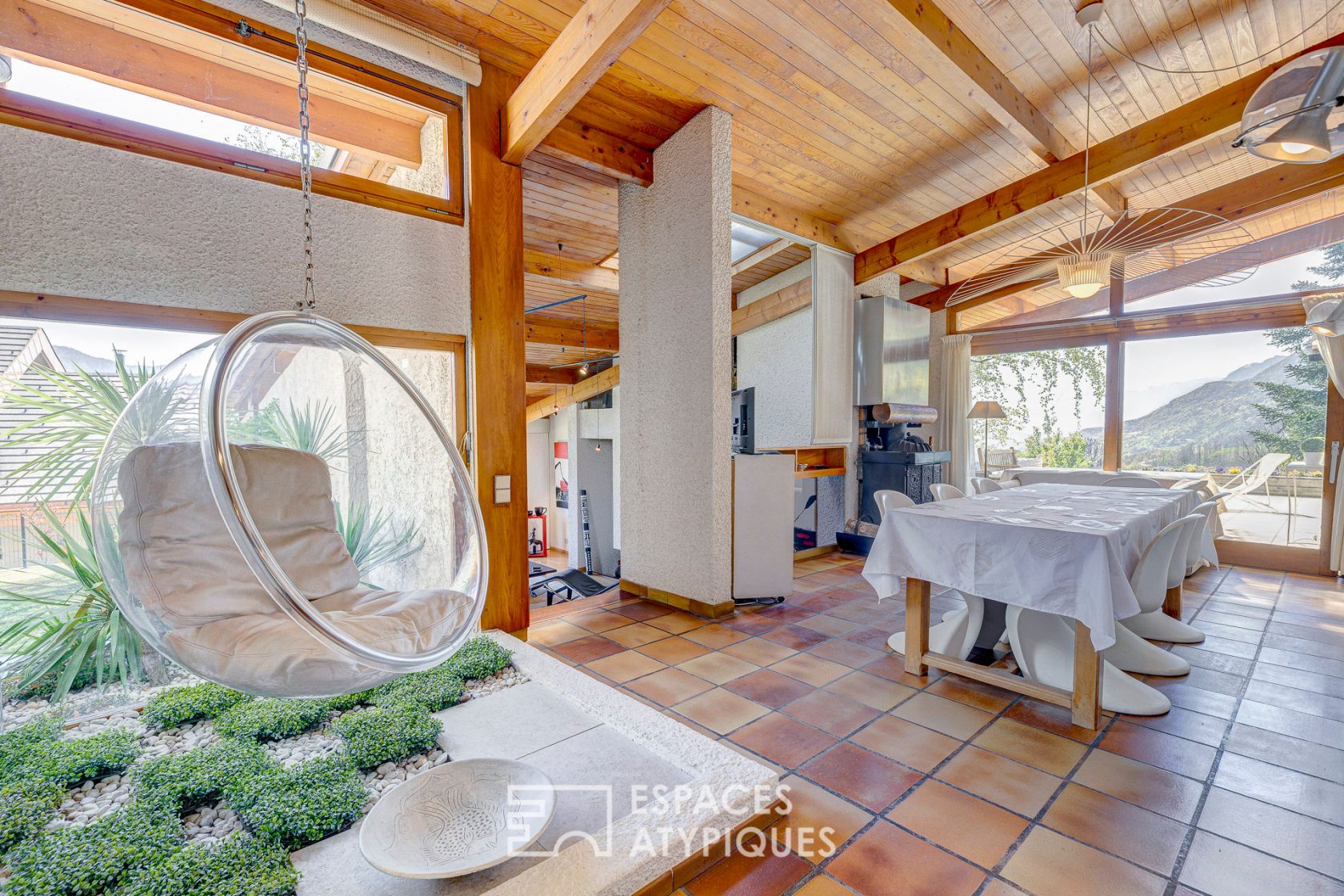 Maison d’architecte 70’s aux beaux volumes