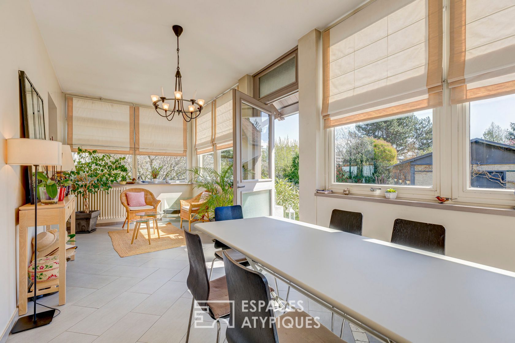 Maison de ville avec jardin et piscine
