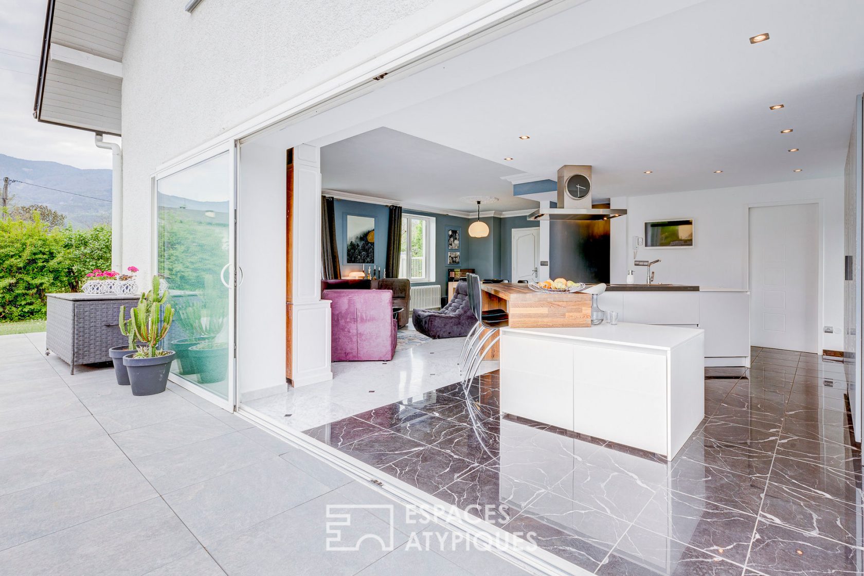 Villa rénovée au calme vue montagnes