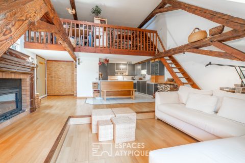 Charming triplex apartment in the city center