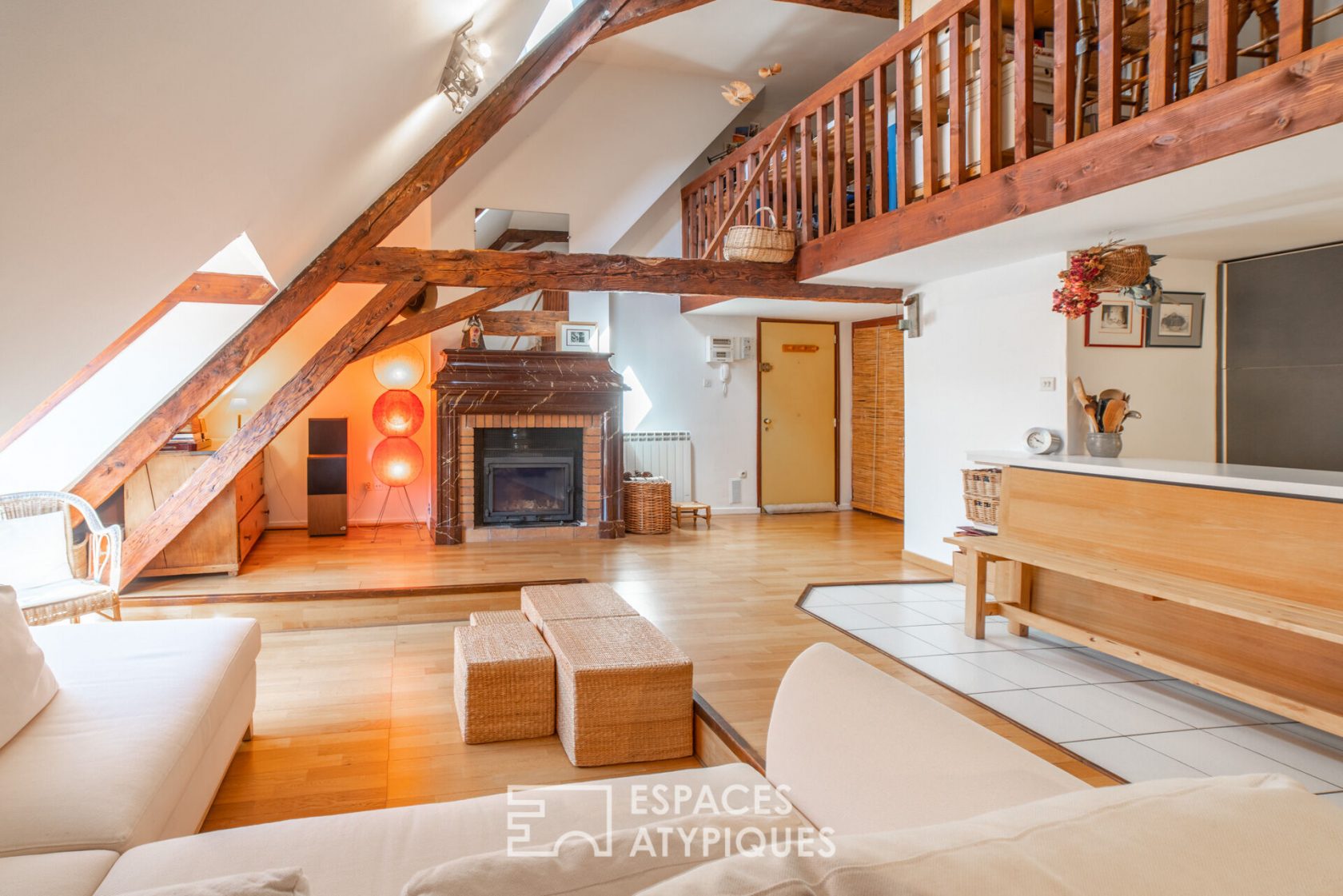 Charming triplex apartment in the city center