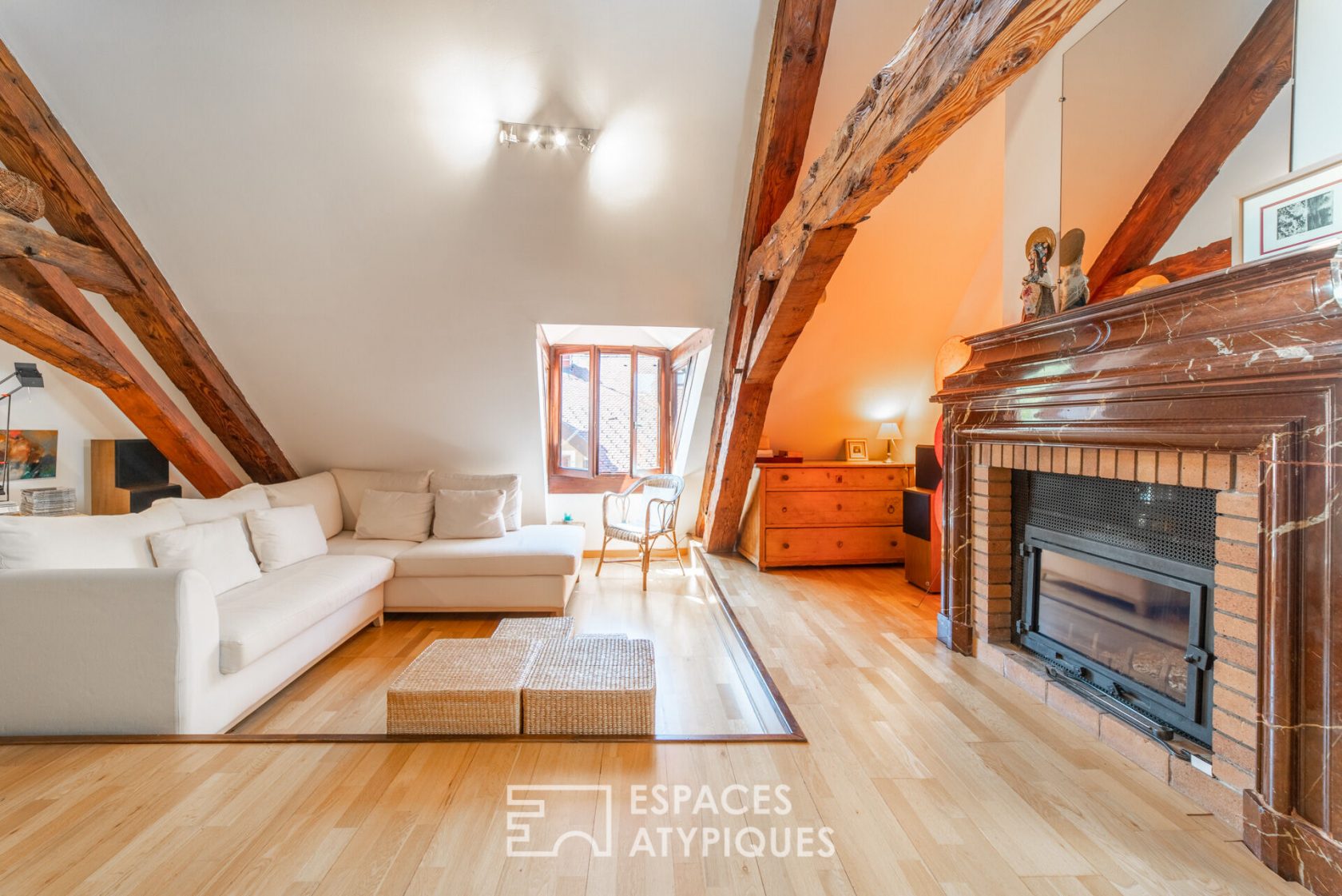 Charming triplex apartment in the city center