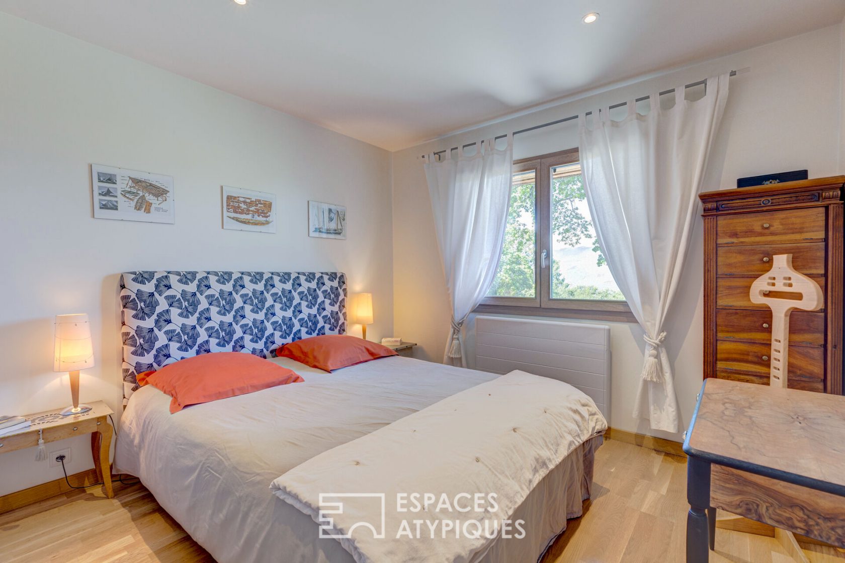 Maison ossature bois contemporaine rénovée avec vue