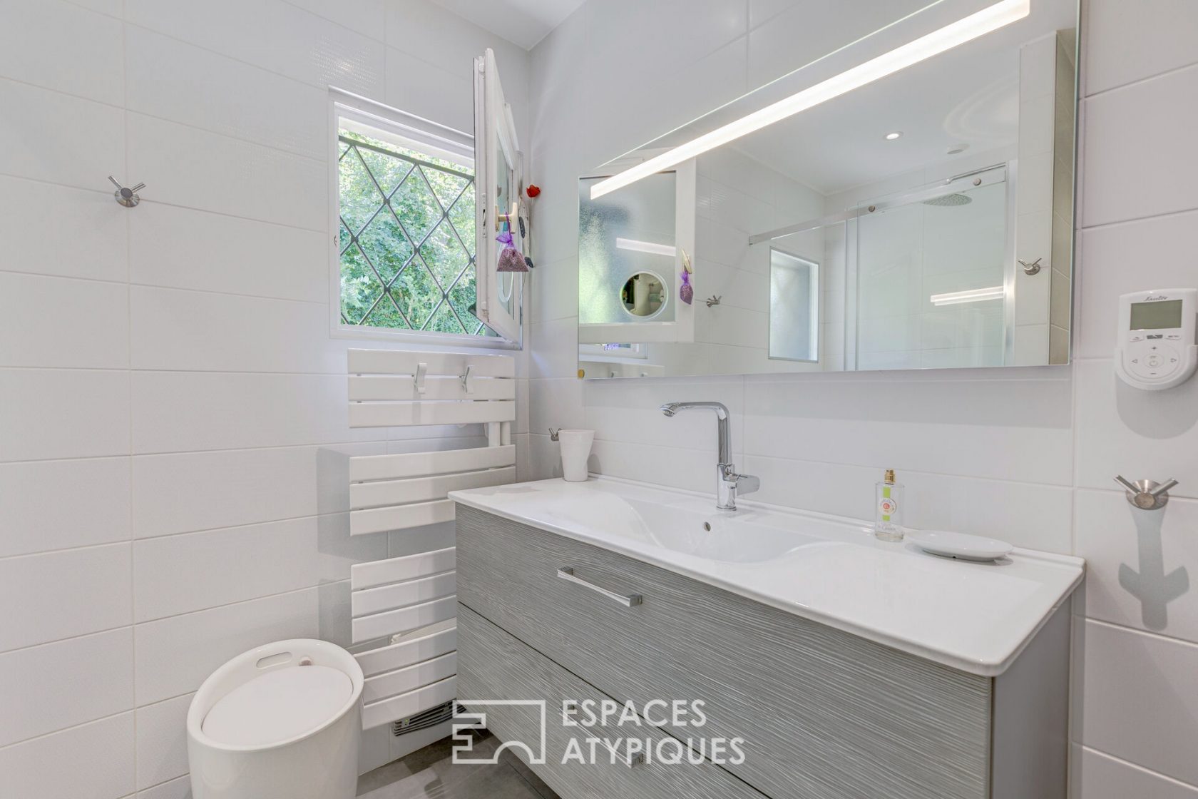 Maison ossature bois contemporaine rénovée avec vue