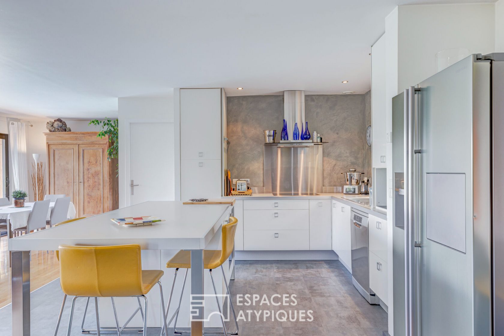 Maison ossature bois contemporaine rénovée avec vue