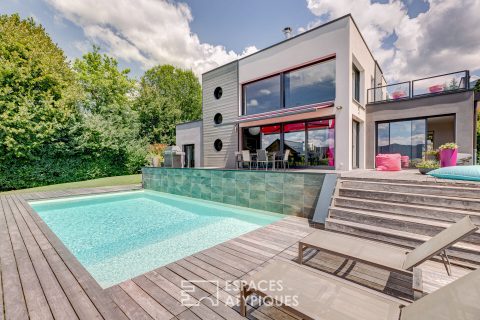 Superbe contemporaine avec vue lac et piscine