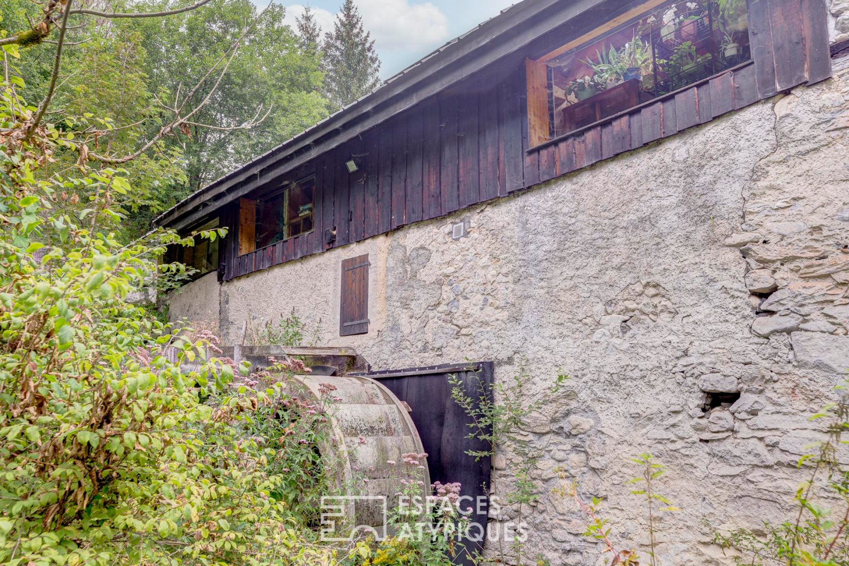 Moulin réhabilité et son écurie