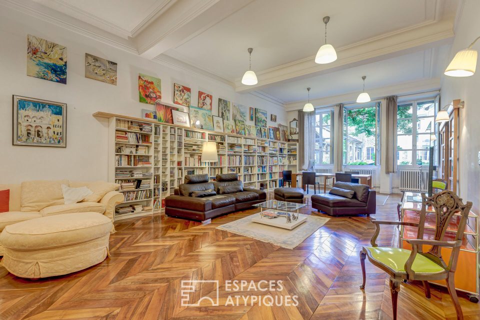 73000 CHAMBERY - APPARTEMENT TERRASSE AUX BEAUX VOLUMES - Réf. 1138EA