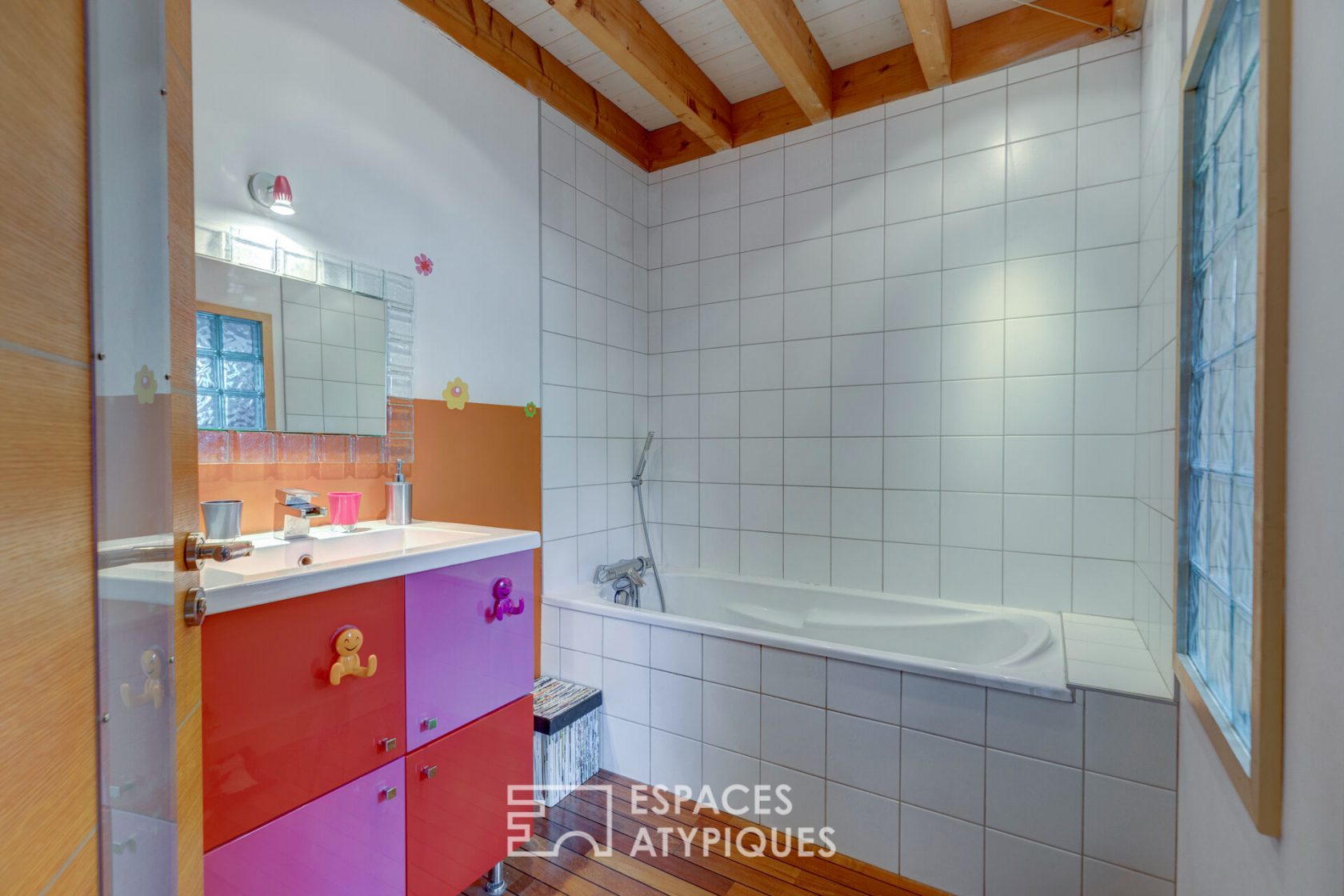 Former workshop in the house spirit rehabilitated